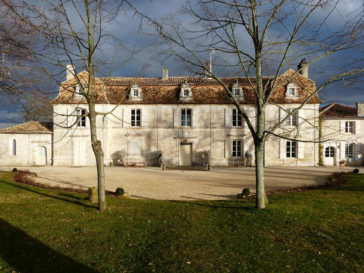 Chateau Manoir De La Leche Touvre Εξωτερικό φωτογραφία