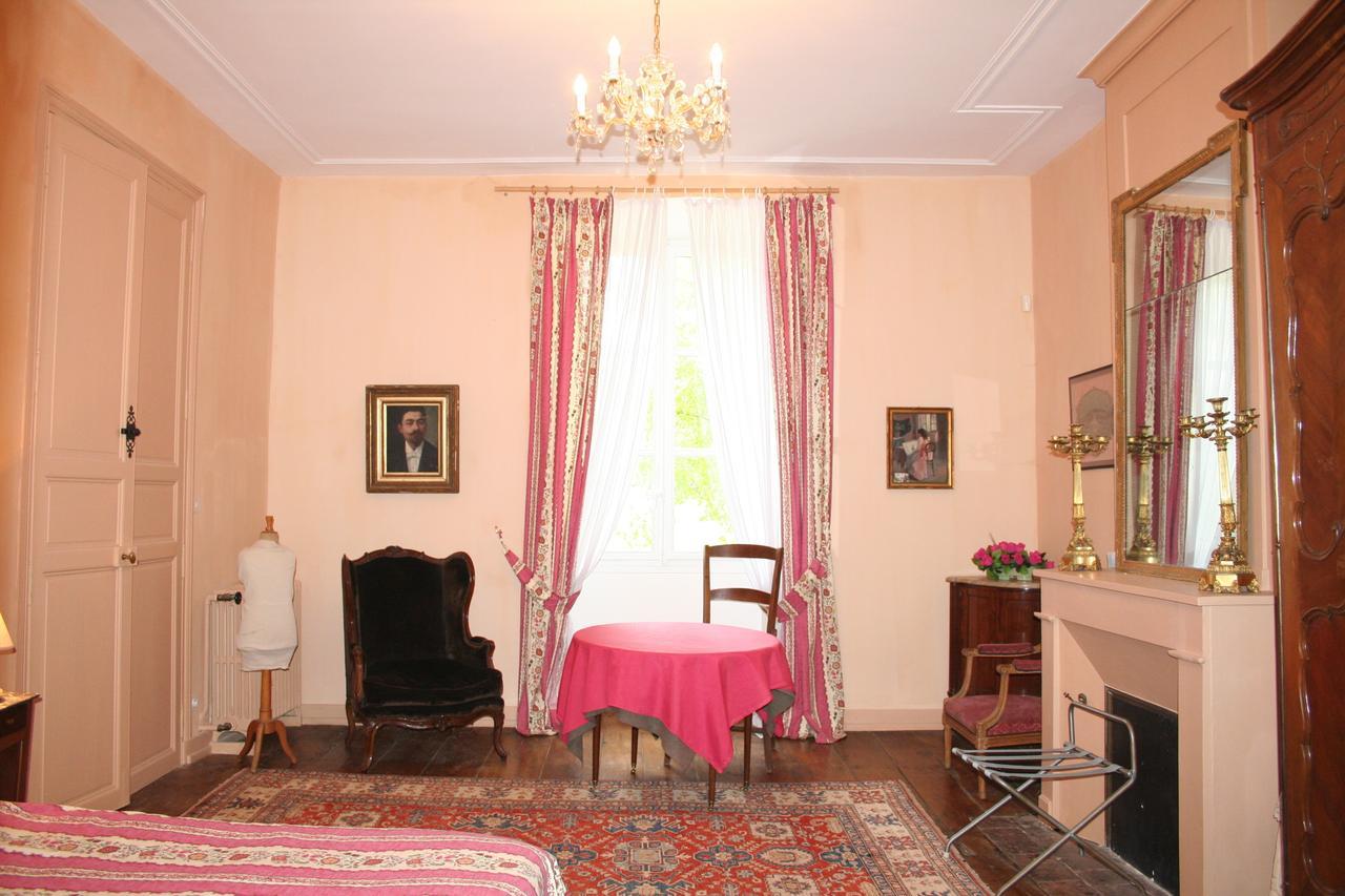 Chateau Manoir De La Leche Touvre Δωμάτιο φωτογραφία